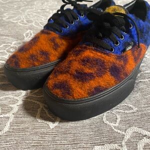 Vans Vibrant Fuzzy Orange and Blue Shoes platform Women’s 11